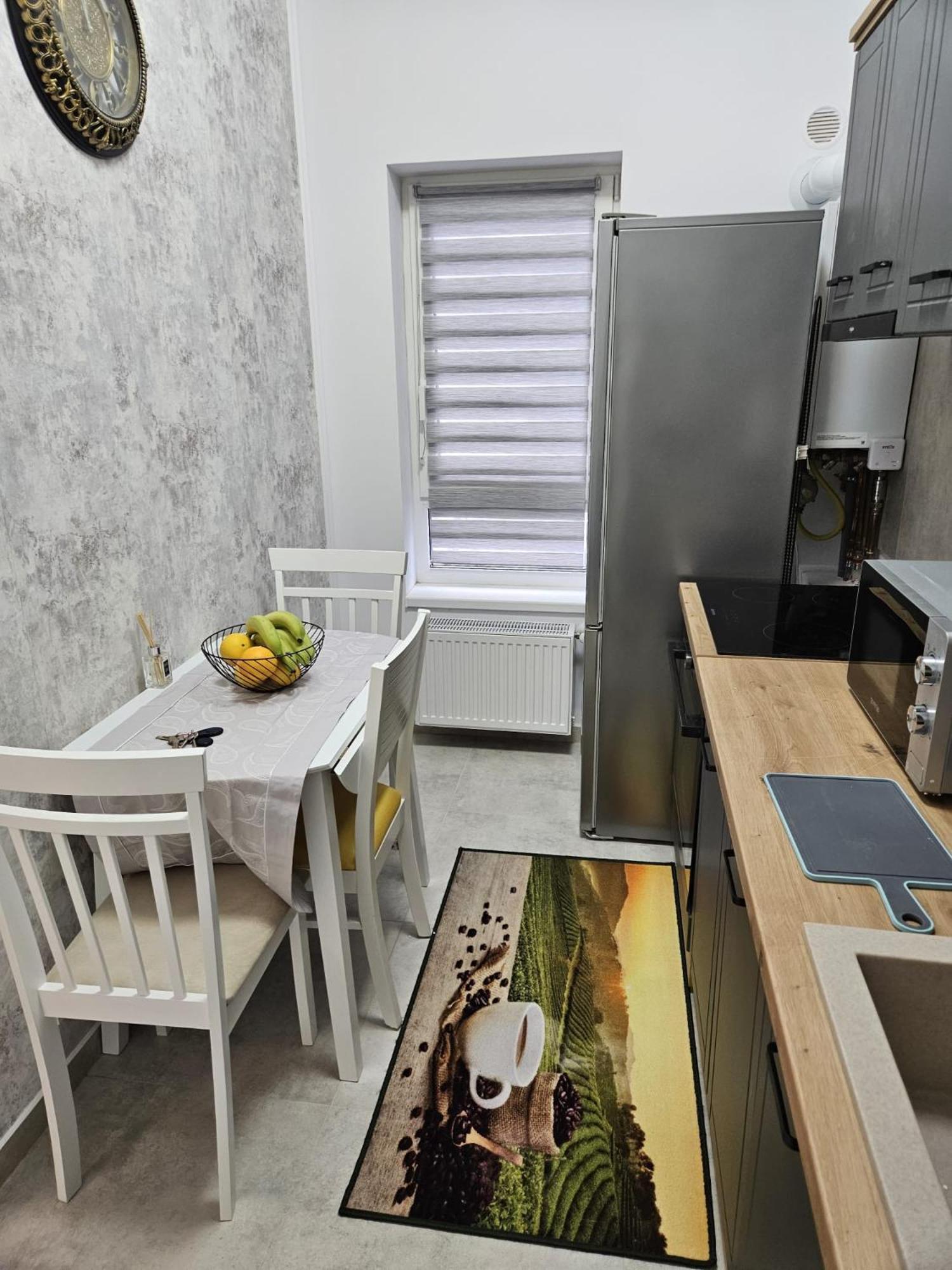 Garsoniera Gabrielle Apartment Brasov Ngoại thất bức ảnh