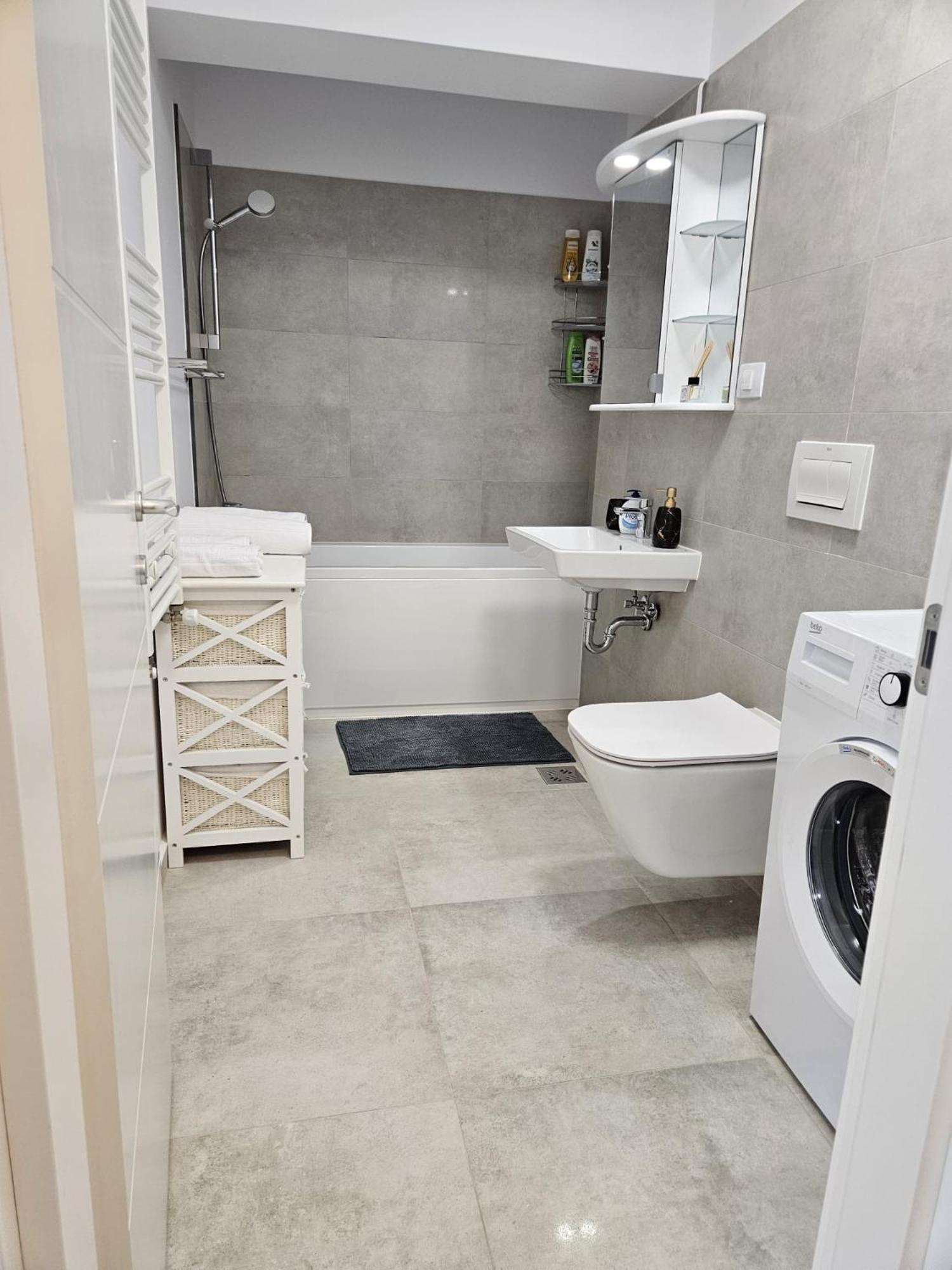 Garsoniera Gabrielle Apartment Brasov Ngoại thất bức ảnh