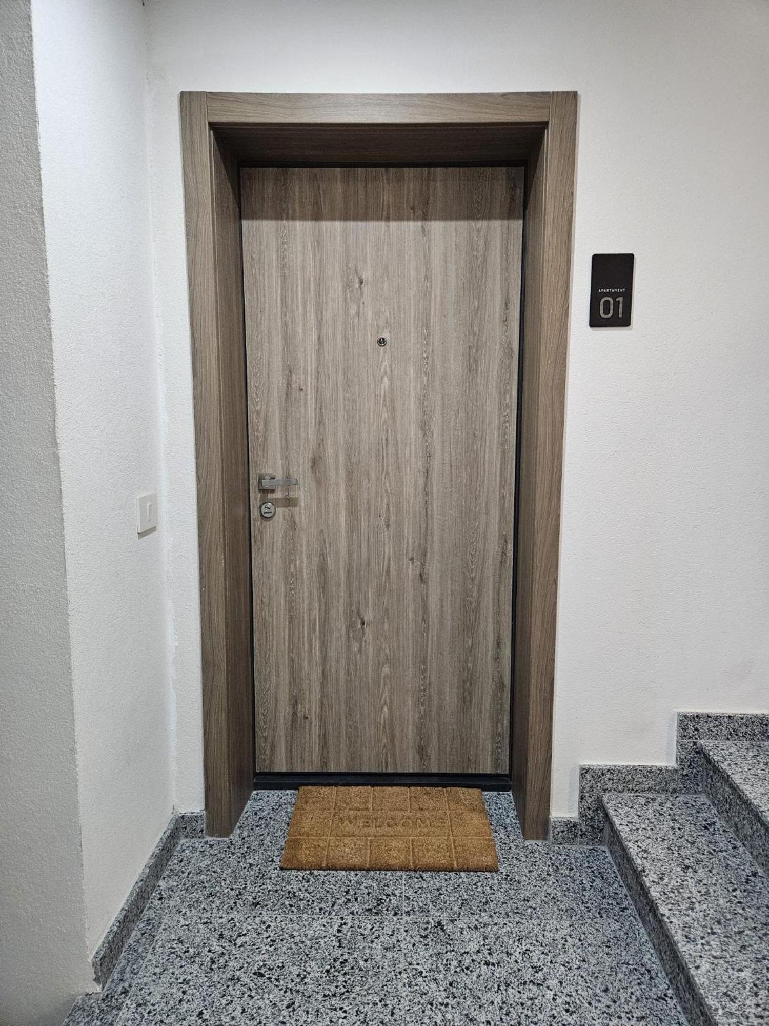 Garsoniera Gabrielle Apartment Brasov Ngoại thất bức ảnh